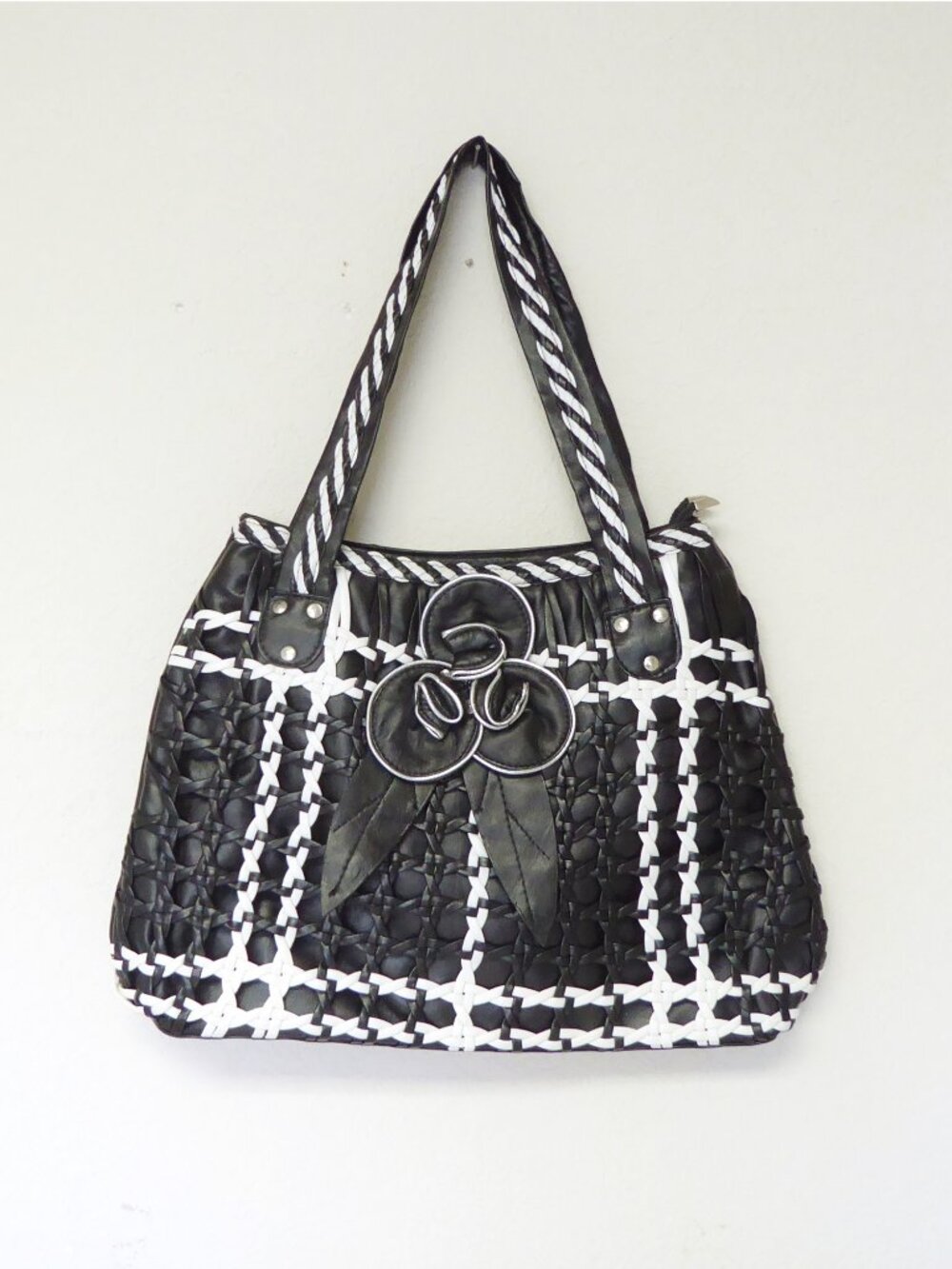 NEW WITH TAGS black and white woven faux vegan leather tote bag with flower